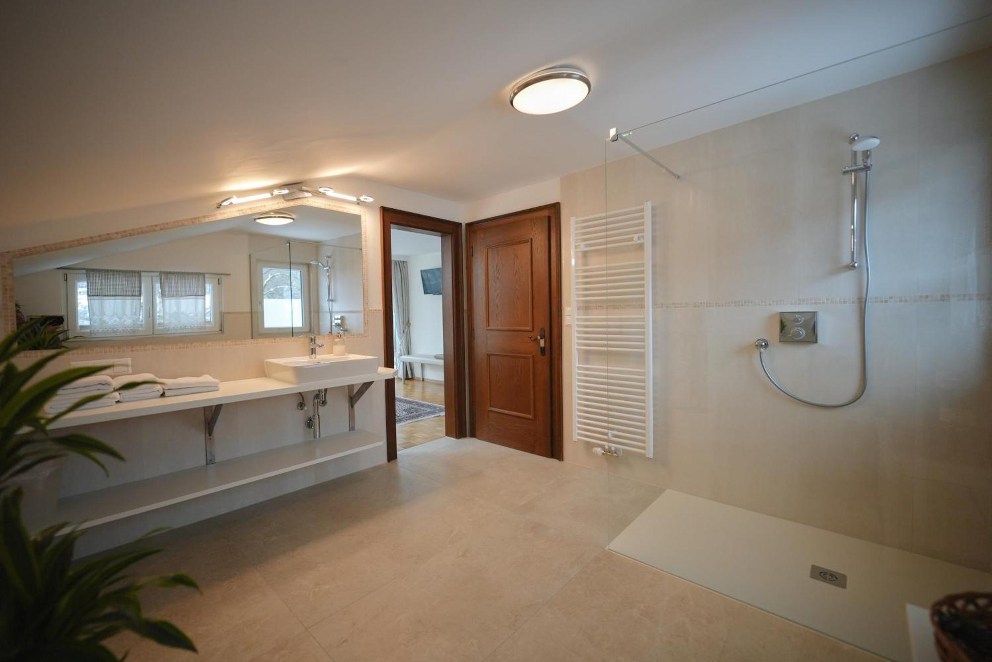 Appartements Stocker - Zur Schmiede ชลัดมิง ภายนอก รูปภาพ